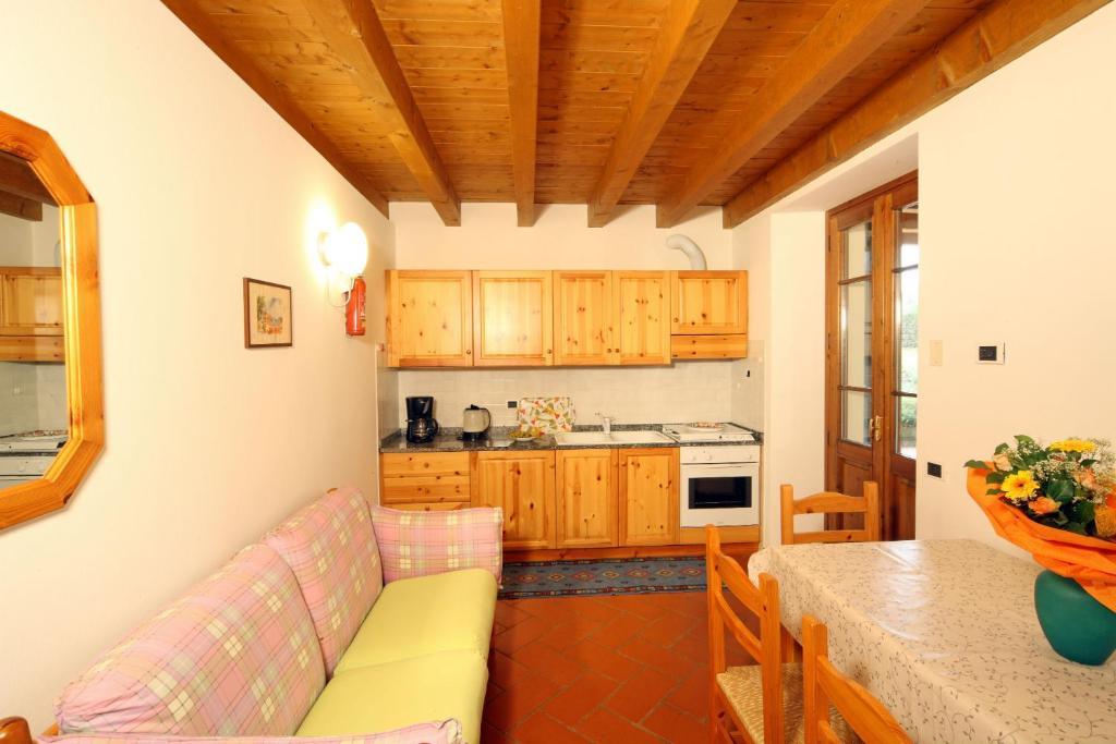 Гостевой дом Agriturismo La Breda Сан-Феличе-дель-Бенако Номер фото
