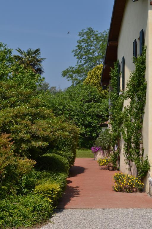 Гостевой дом Agriturismo La Breda Сан-Феличе-дель-Бенако Экстерьер фото